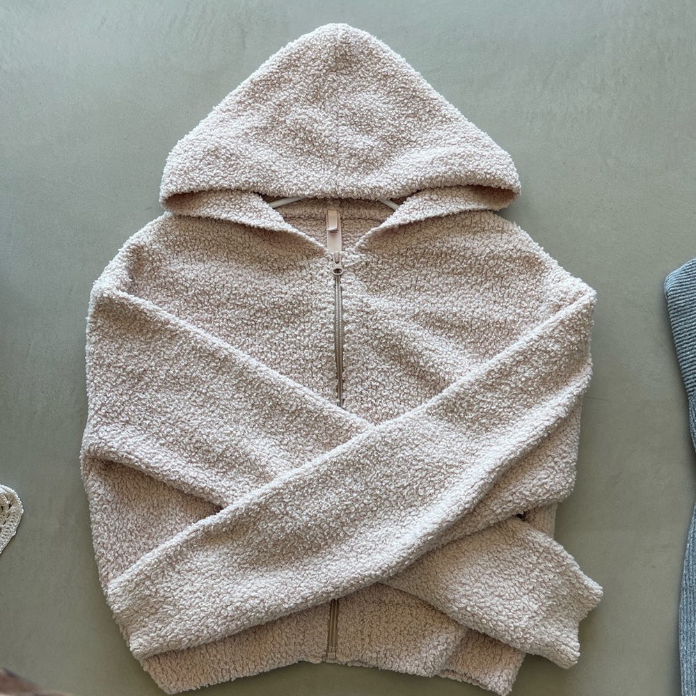Skims cropped cozy knit hoodie in pink